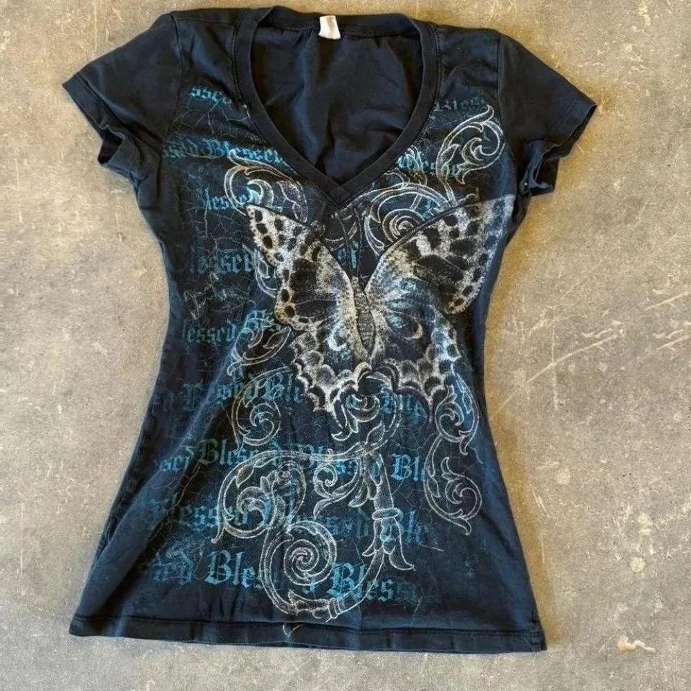 Vintage Butterfly Print V Neck T Shirt Women Retro Grunge Streetwear Short Sleeve Slim Fit  Y2K Harajuku Aesthetic Fashion Tops