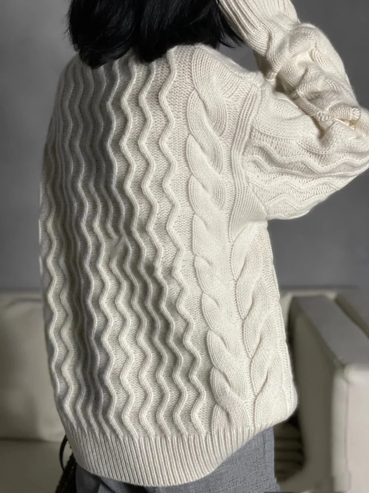 เสื้อสเวตเตอร์แคชเมียร์กึ่งคอเต่าขนาดบวกของผู้หญิงหนา Bottoming แฟชั่นโจ๊กเกอร์สําหรับฤดูใบไม้ร่วงและฤดูหนาว