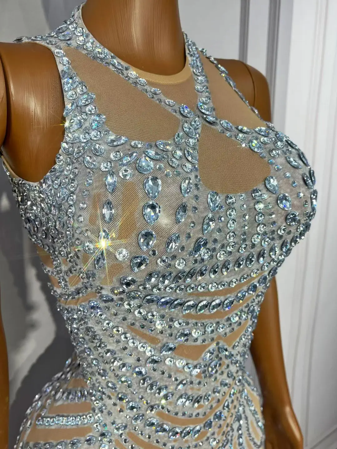 Tiexianquan Elegant Cutout Chest Halter Geometric Silver Crystal Mesh Long Mermaid Dress Lattice Pattern Photoshoot Outfit