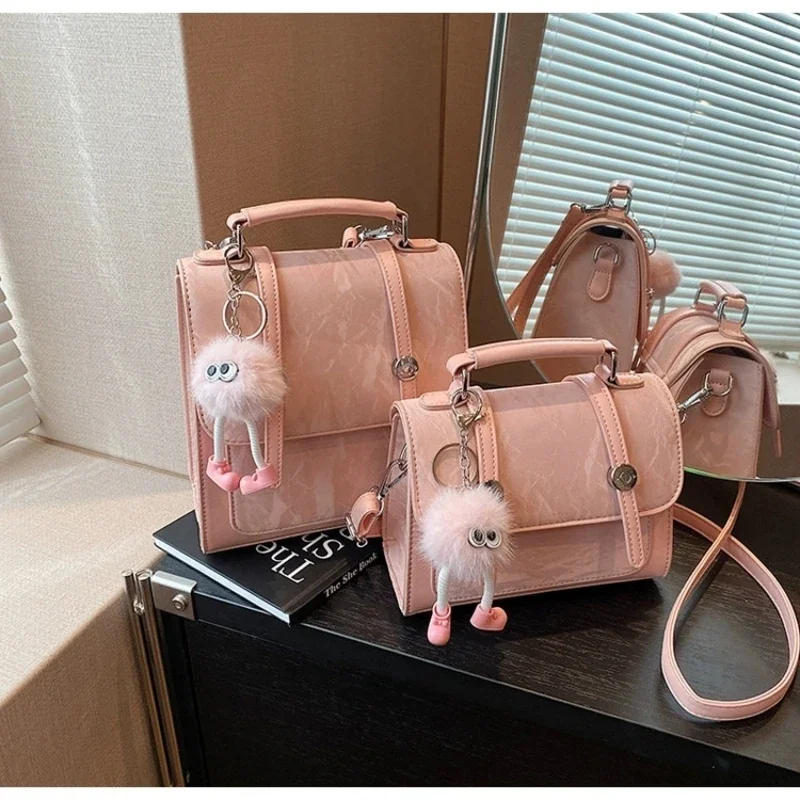 

Minimalist Retro Women's Style Single Shoulder Bag/Backpack 2025 New Large Capacity Casual Fashion Backpack Messenger Bag