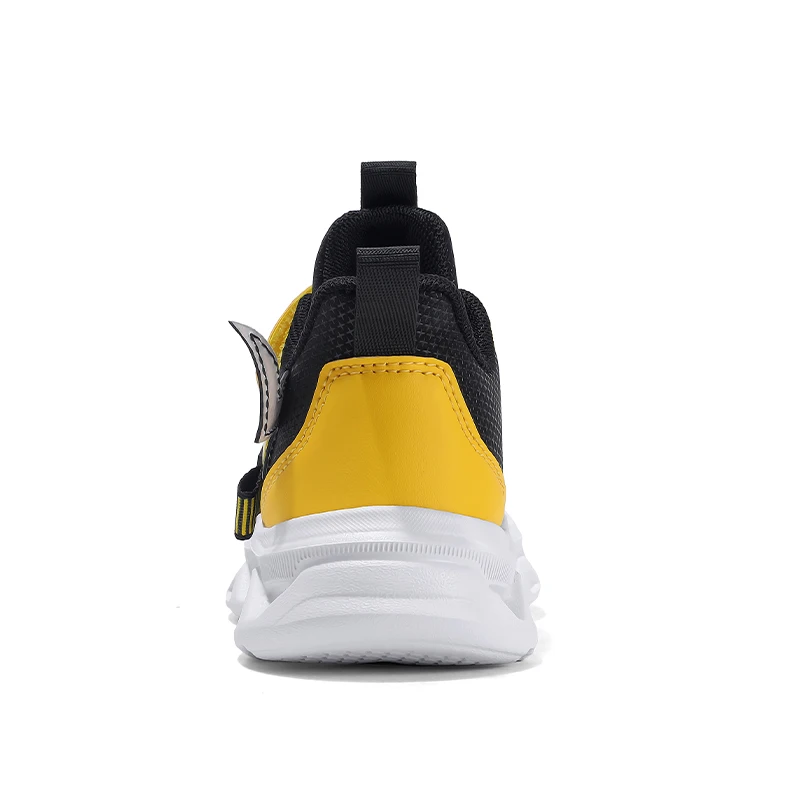 Novos sapatos esportivos infantis respiráveis e antiderrapantes para crianças no outono de 2025, tênis de corrida leves e casuais para meninos