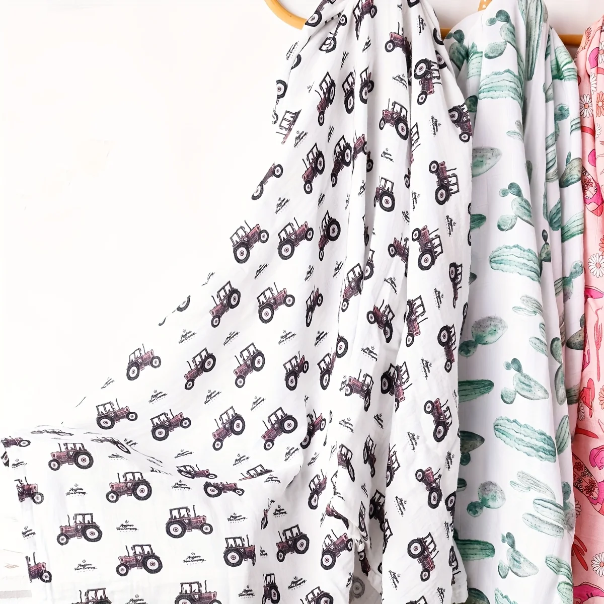 

HappyFlute, 1 шт., случайный цифровой животный принт, супер мягкая бамбуковая хлопчатобумажная ткань 120*110 см, муслиновая пеленка, высококачественная детская накидка