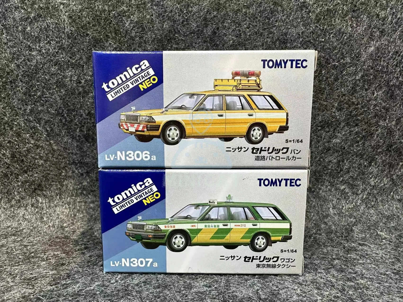 

241 Tomytec 1:64 TLV LV-N306a/N307a Nissan Cedric Wagon Tokyo Radio Taxi Van Road Patrol Car model gifts