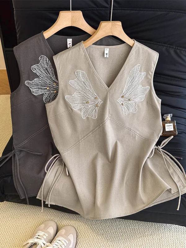 

Retro Embroidered Linen V-neck Sleeveless Vest Loose High Slit Slimming Top for plus Size Women Summer New Style Casual Wear