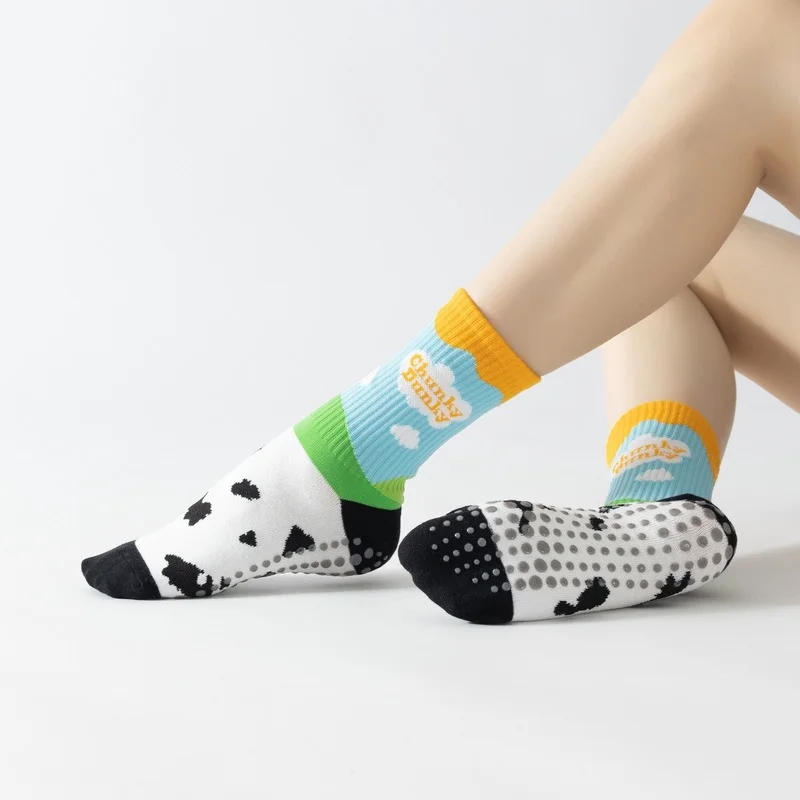 New Cotton Creative Printed Mid-calf Yoga Socks Pilates Socks Non-slip Sports Socks Indoor Dance Fitness Training Floor Socks