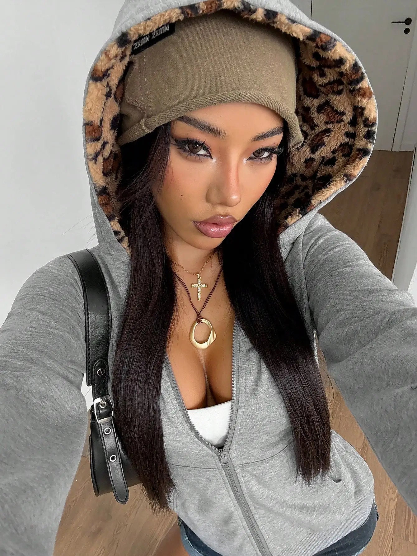 

Women's Grey Zip-Up Hoodie with Furry Leopard Trim, Slim Fit, Y2K Punk Style for Spring Fall