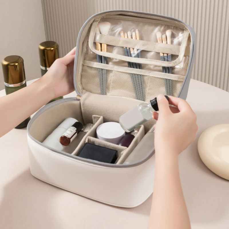 Borsa per il trucco Organizzatore Borsa per cosmetici in pelle PU Valigia per riporre la bellezza Custodia per trucco da viaggio per donna di alta