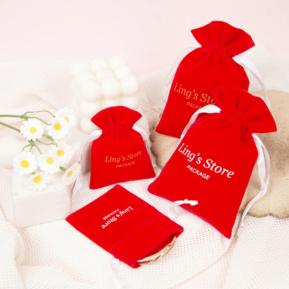 

50/100 шт. персонализированный логотип, красные ювелирные изделия, бархатная сумка на шнурке, свадебные сувениры, подарок на день рождения, конфеты, шоколад, косметические упаковочные сумки