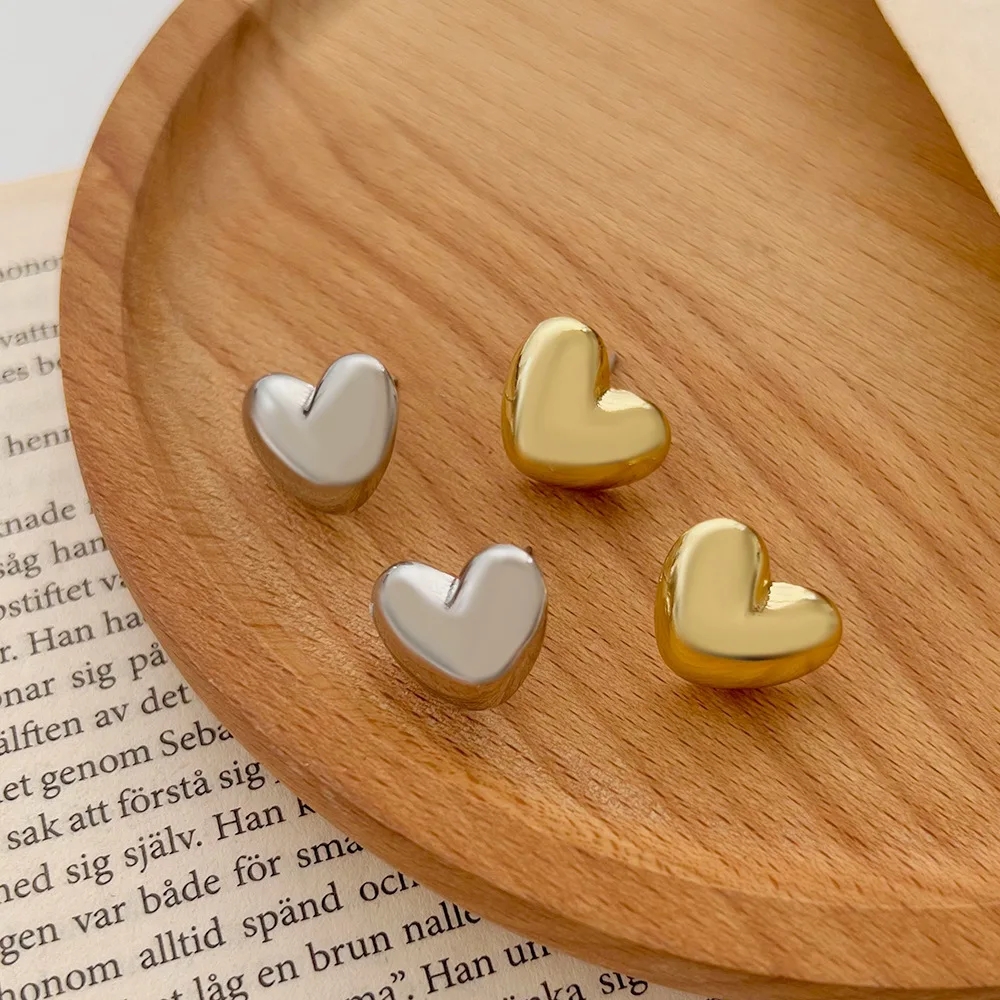 New Style Geometric Heart Earrings Simple Stud Earrings For Women INS Fashion Jewelry Party Gifts Ear Accessories