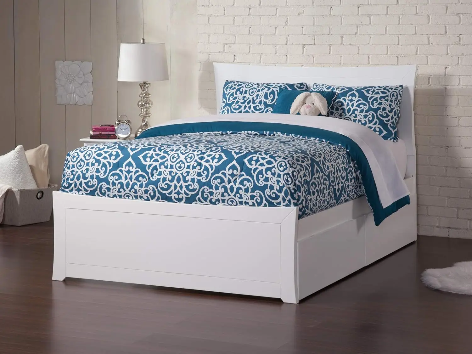 Metro Full Size Platform Bed With Matching Footboard & Storage Drawers In White