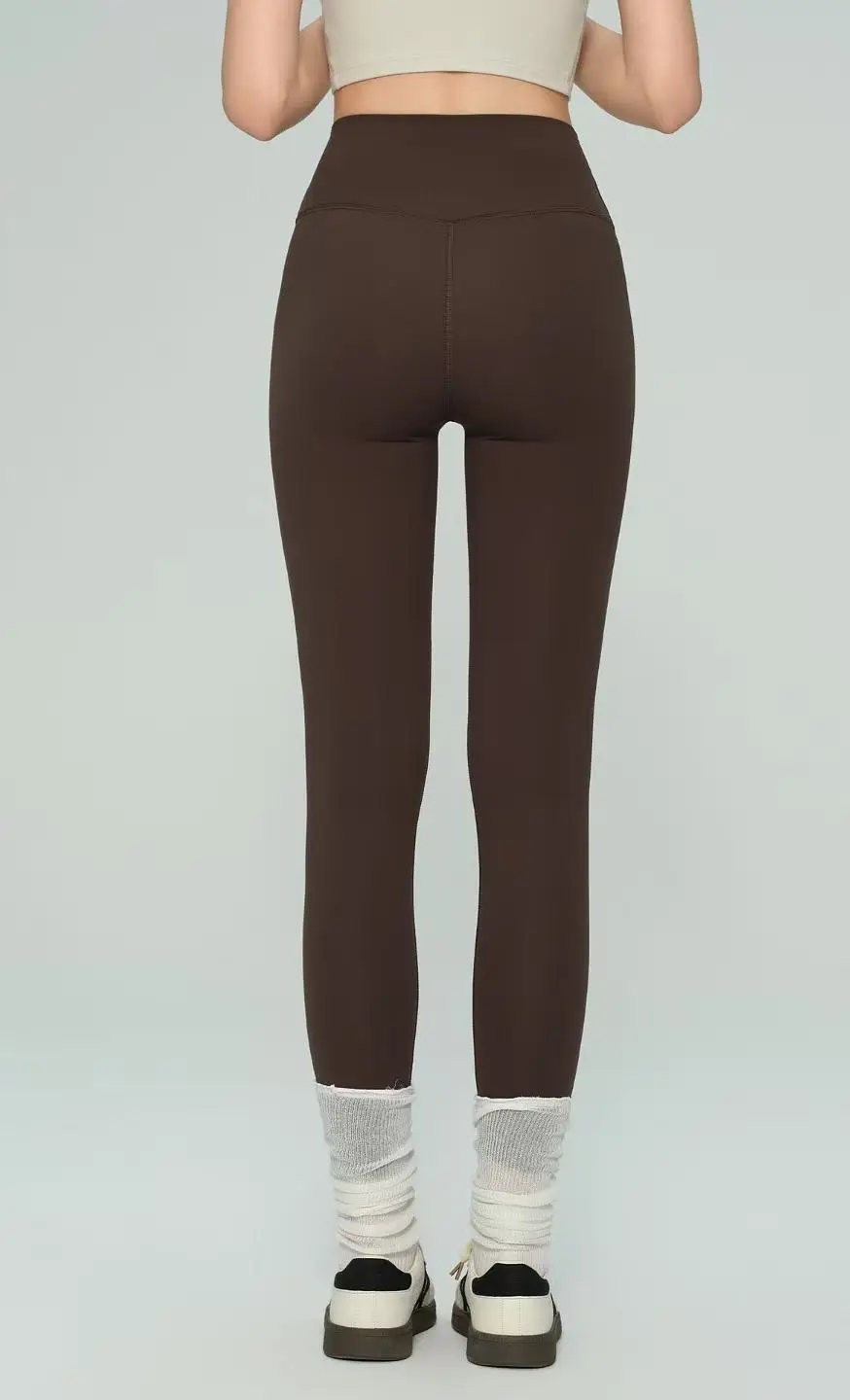 Hochgeschnittene, Po-formende Yoga-Leggings mit Pfirsich-Po-Effekt, nahtlos, hautnah, plus Samt, verdickt, bauchkontrollierend, Sport-Leggings – Detail 9