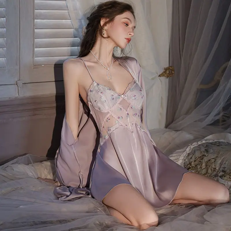 Eisseide, leichtes Luxus-Sexysuspender-Spitze, hohles Nachthemd, Damen-Nachthemd mit Brustpolstern, High-End-Anzug, Sommer 2025, neuer Stil