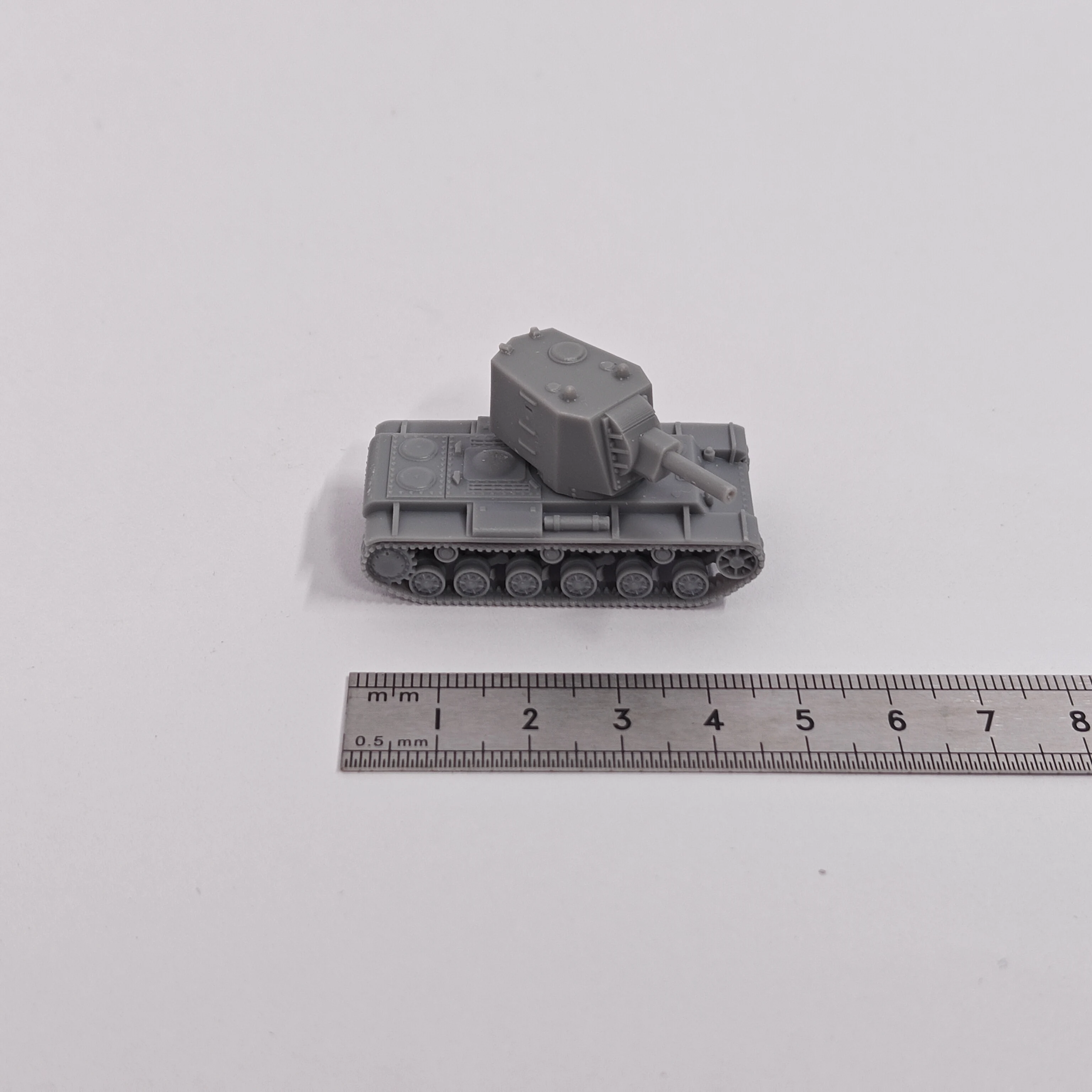

Модели танков КВ-2 (модель 1939 года) в масштабе 1/144