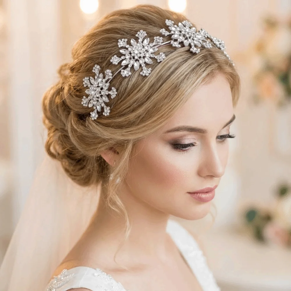 

Luxury Rhinestone Snowflake Hairband Exquisite Elegant Pageant Diadem Headband Dazzling Shiny Women Hair Hoop Stage Performances