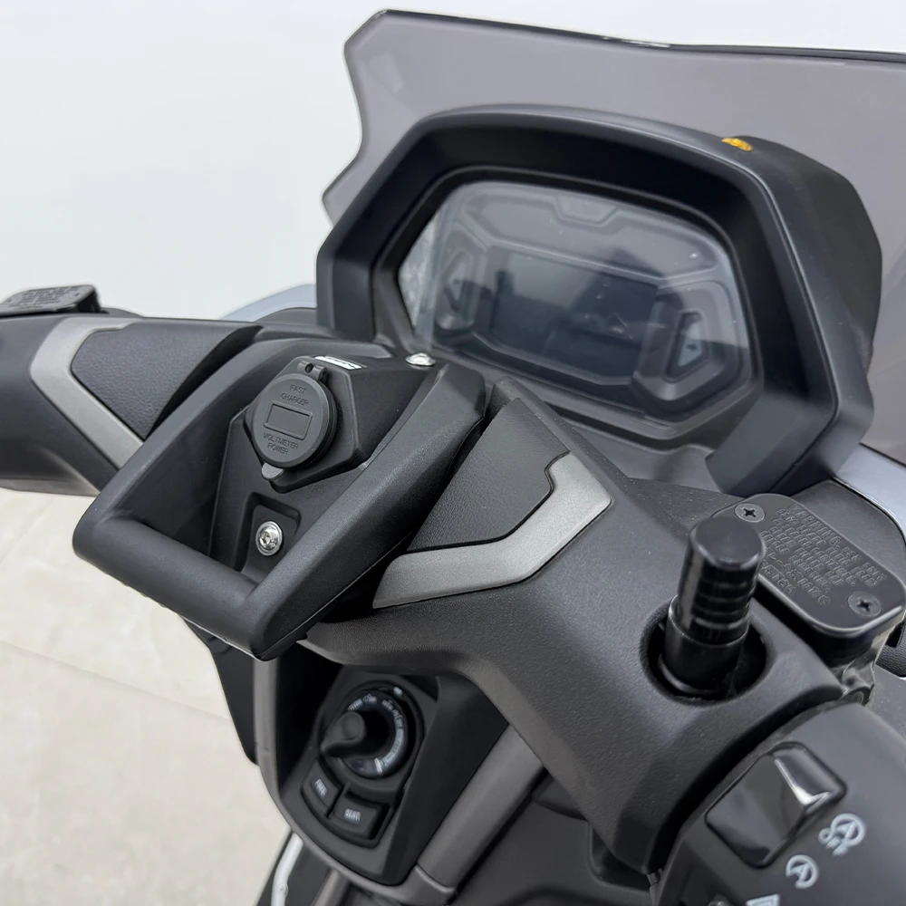 Motorcycle GPS Phone Navigation Bracket Wireless Charger USB Port Holder Mount With Socket FOR YAMAHA NMAX155 NMAX125 2021-2026
