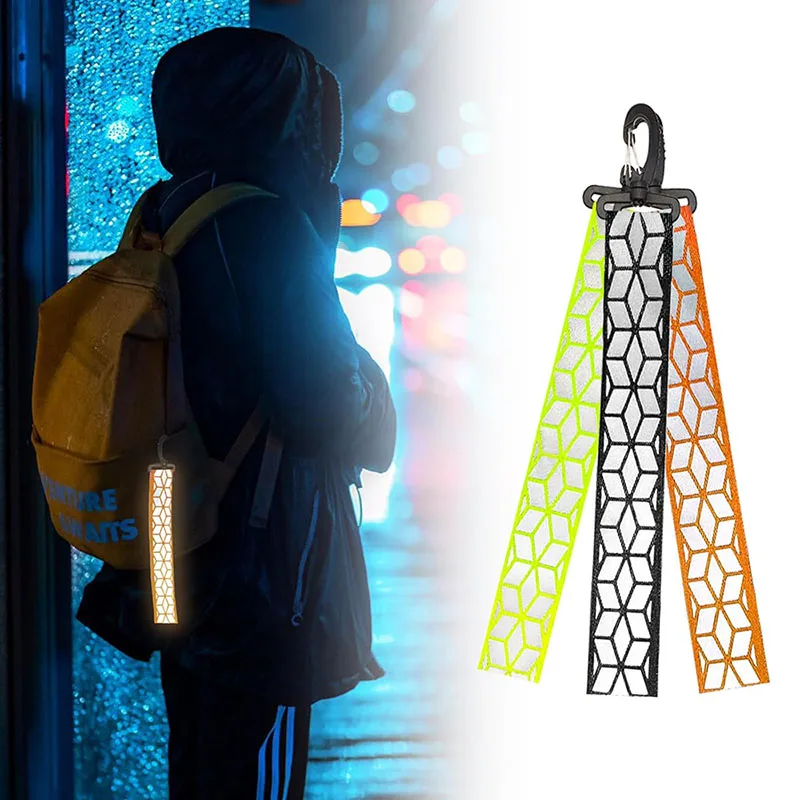 

Safety Reflector Pendant Clothing Safety Reflective Keychain Pendant Lightweight And Portable Outdoor Tool For Running Cycling