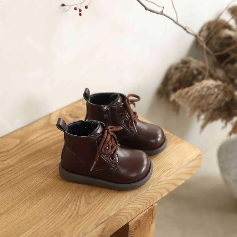 

2025 Children Short Boots for Girls Boys Winter New Fashion British Style Soft Sole Anti-slippery Versatile Trendy Leather Shoes