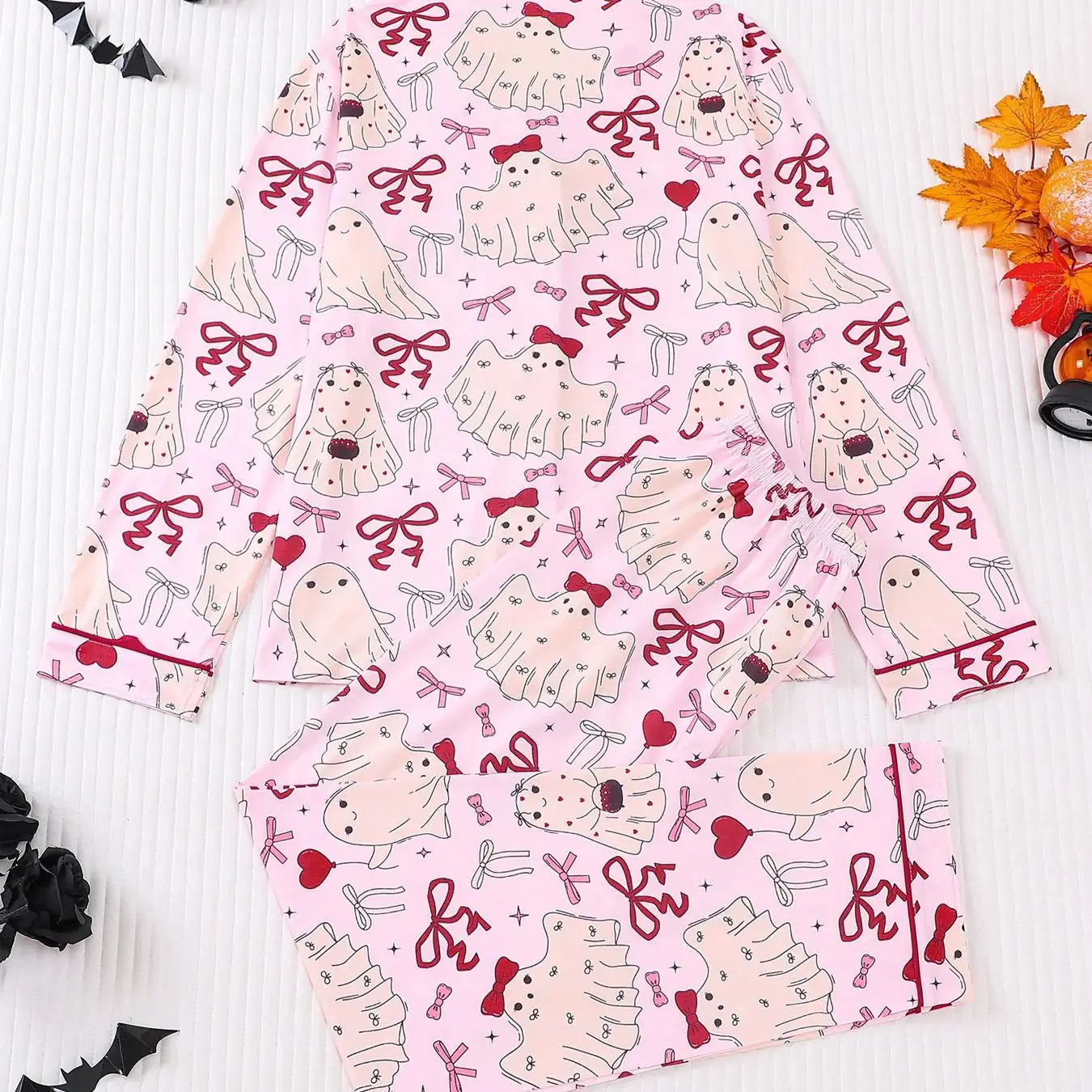 Halloween Themed Women's Pajamas Set Pink Ghost Heart Bow Print Lapel Collar Long Sleeve Long Pants 2 Piece Casual LoungewearHal
