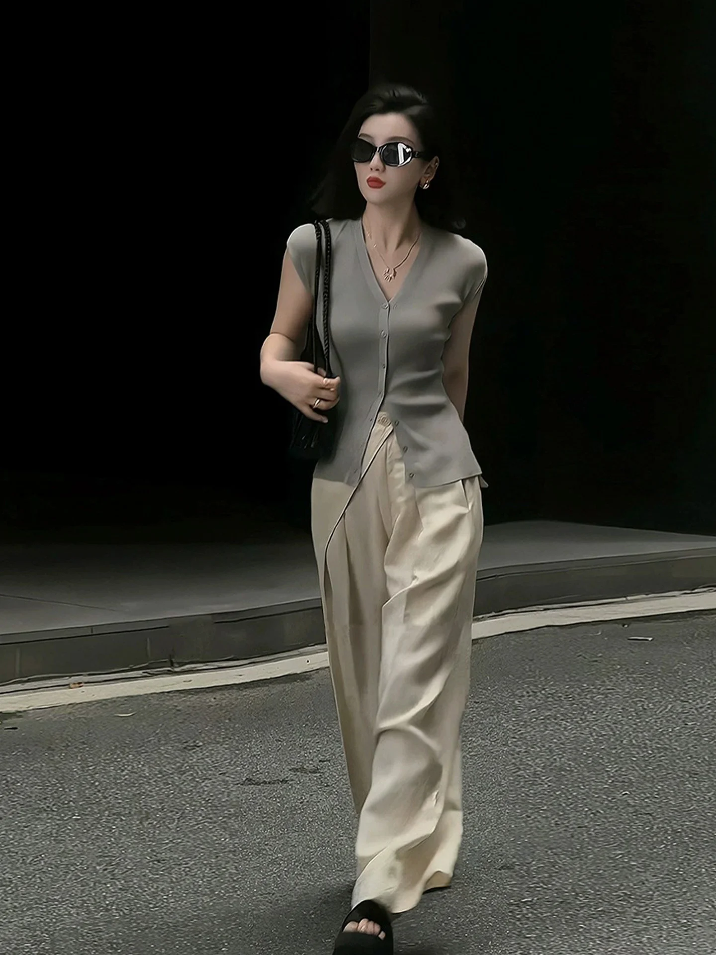 Корейский Sle Faionable V-Ne Трикотаж Slim Fit с одной пуговицей Летний дизайн Женский топ Sli Commute Wind Regular Sve