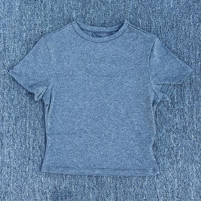 المرأة ضيقة تي شيرت رياضي التجفيف السريع قصيرة الأكمام اليوغا تي شيرت بيلاتيس الجري ممارسة اللياقة البدنية بأكمام قصيرة