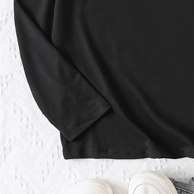 เสื้อยืดผู้ชายปี 2025 เสื้อยืดแขนยาวเรียบง่าย เสื้อยืดผู้ชายทรงเข้ารูป เสื้อซับในแบบเกราะ เสื้อยืดลำลองฤดูร้อน เสื้อชั้นในสีขาว