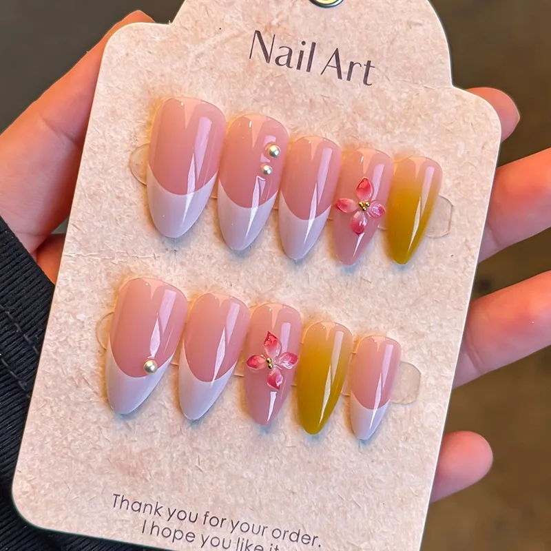 

24pcs European and American modern minimalist French three-dimensional carved nail art for wearing pure and luxurious almond shaped fake nails