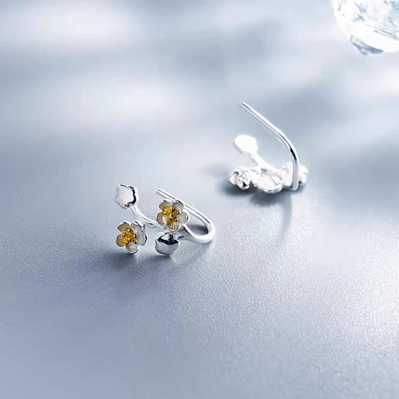 

Hot Sale 925 Sterling Silver Cute Plum Blossom Earrings Fashionable Exquisite Gifts for Girls Elegant Earrings for Women