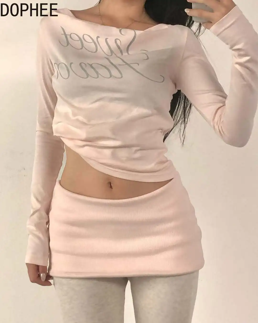 

Корейская модная футболка с поклонными плечами и буквенным принтом, пуловеры с длинными рукавами, укороченный топ, универсальные осенне-зимние женские базовые футболки