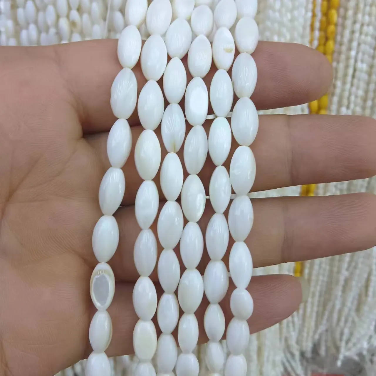 

4 strands(140 pcs) in one lotjewelry findings top fashion oval sea-shell pearl beads ,6x12 MM oval shape ,DIY jewelry BEADS