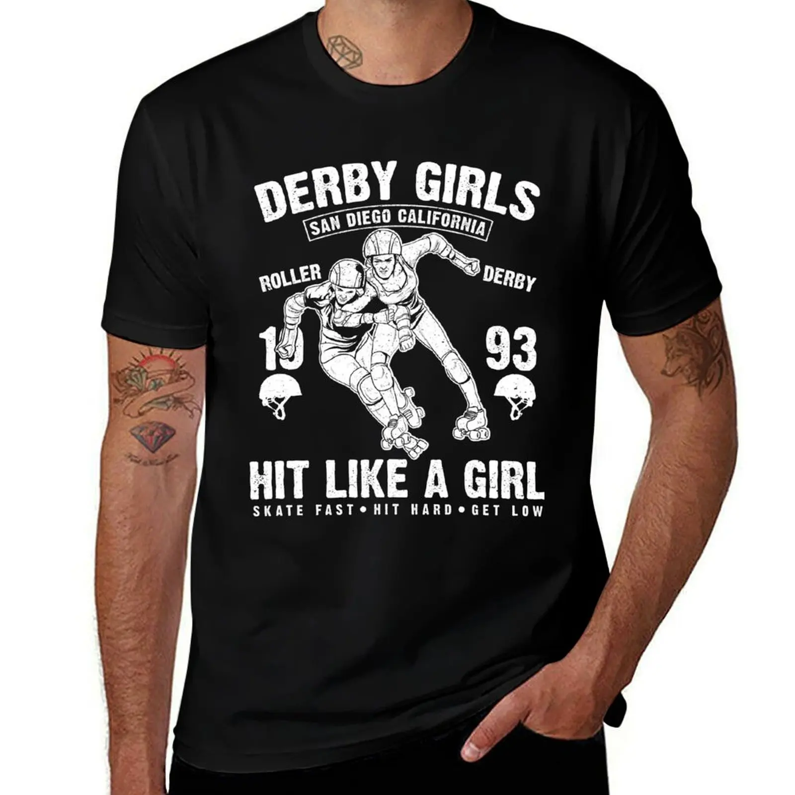 Roller Derby Girls Retro Vintage Distressed Design T-Shirt Modern Print Casual T-Shirt
