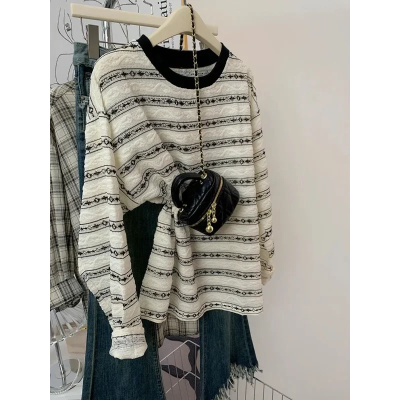 

Contrast Striped Long-sleeved T-shirt for Women Korean Autumn Design Loose Bottoming Shirt Top