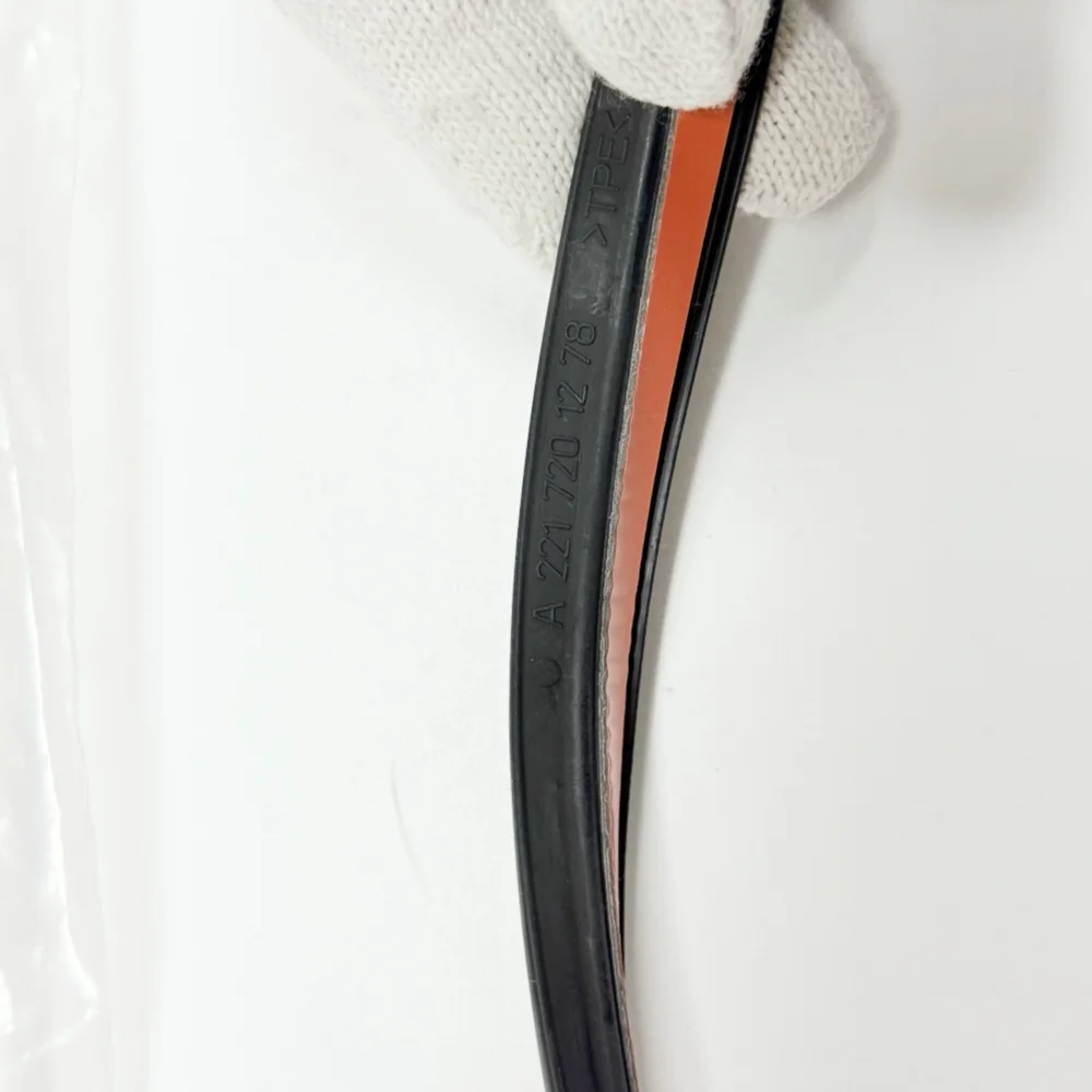 A2217201178 A2217201278 Real fender seal strip front door seam strip for Mercedes Benz S-Class W221 S300 S350 S400 S500 S600