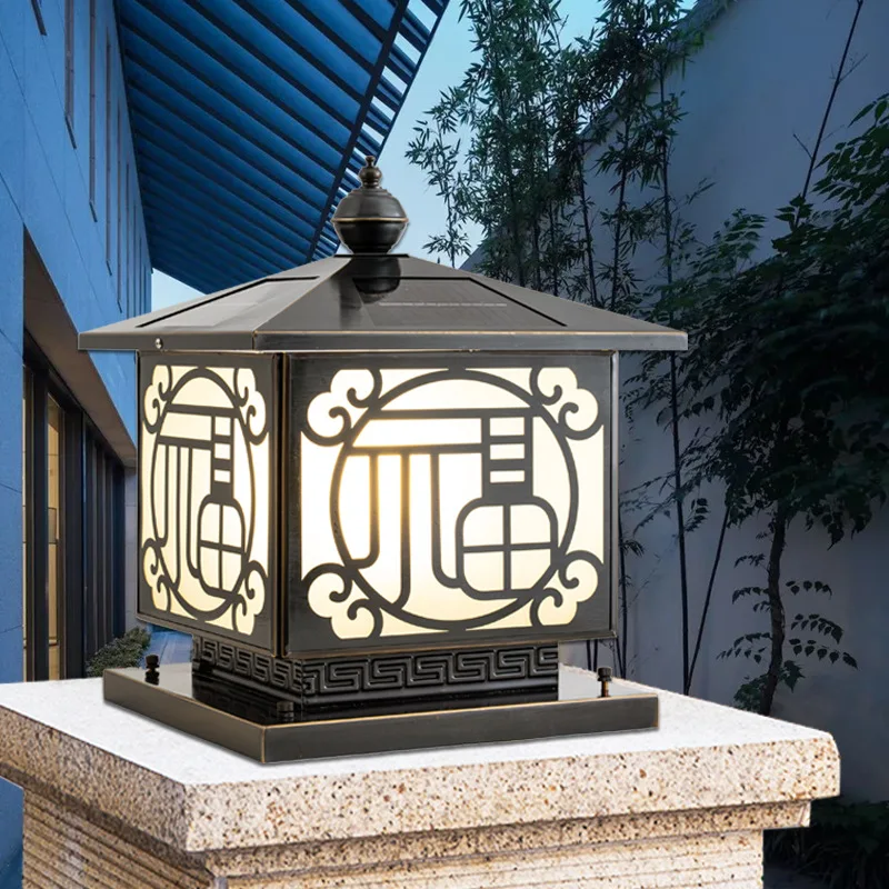 Lampu taman tembaga anti air model baru gaya Cina untuk villa, lampu dinding tiang pintu besar