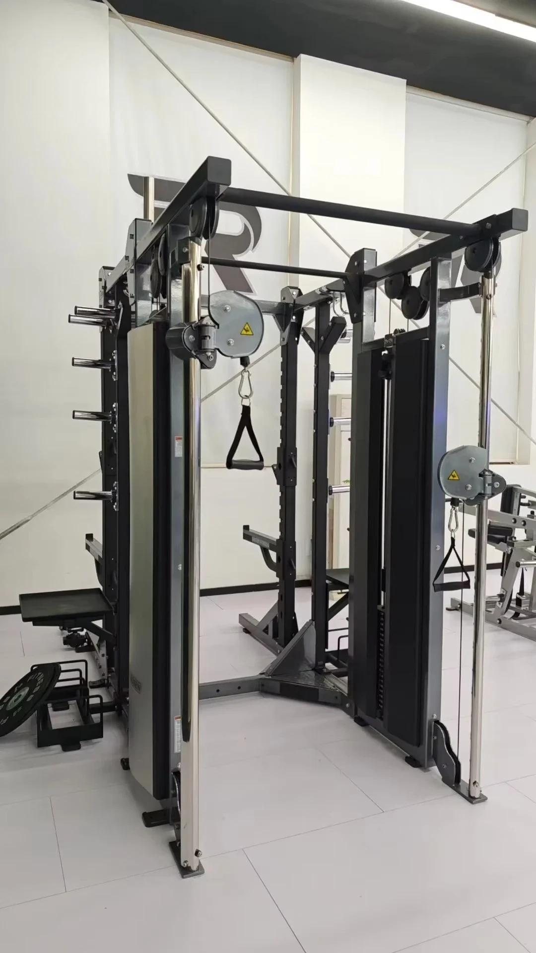 New Arrival Q235 Galvanized Steel Gym Equipment Functional Trainer+Half Cage Squat Rack With 1 Year Warranty