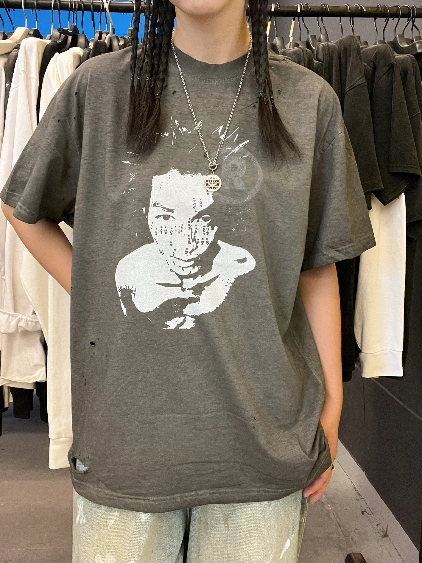 王スタジオ80gホール！-ハイストリート-ユニセックス-アメリカンヒップホップデザイン-半袖tシャツ-おしゃれなダメージ加工-レディーススタイル