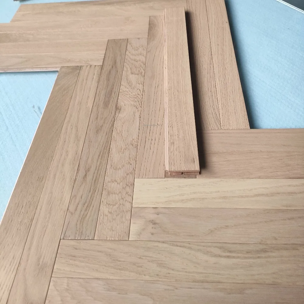 Versione personalizzata del pavimento in quercia ingegneria a spina di pesce in legno massello, pavimento in legno ingegneristico multistrato