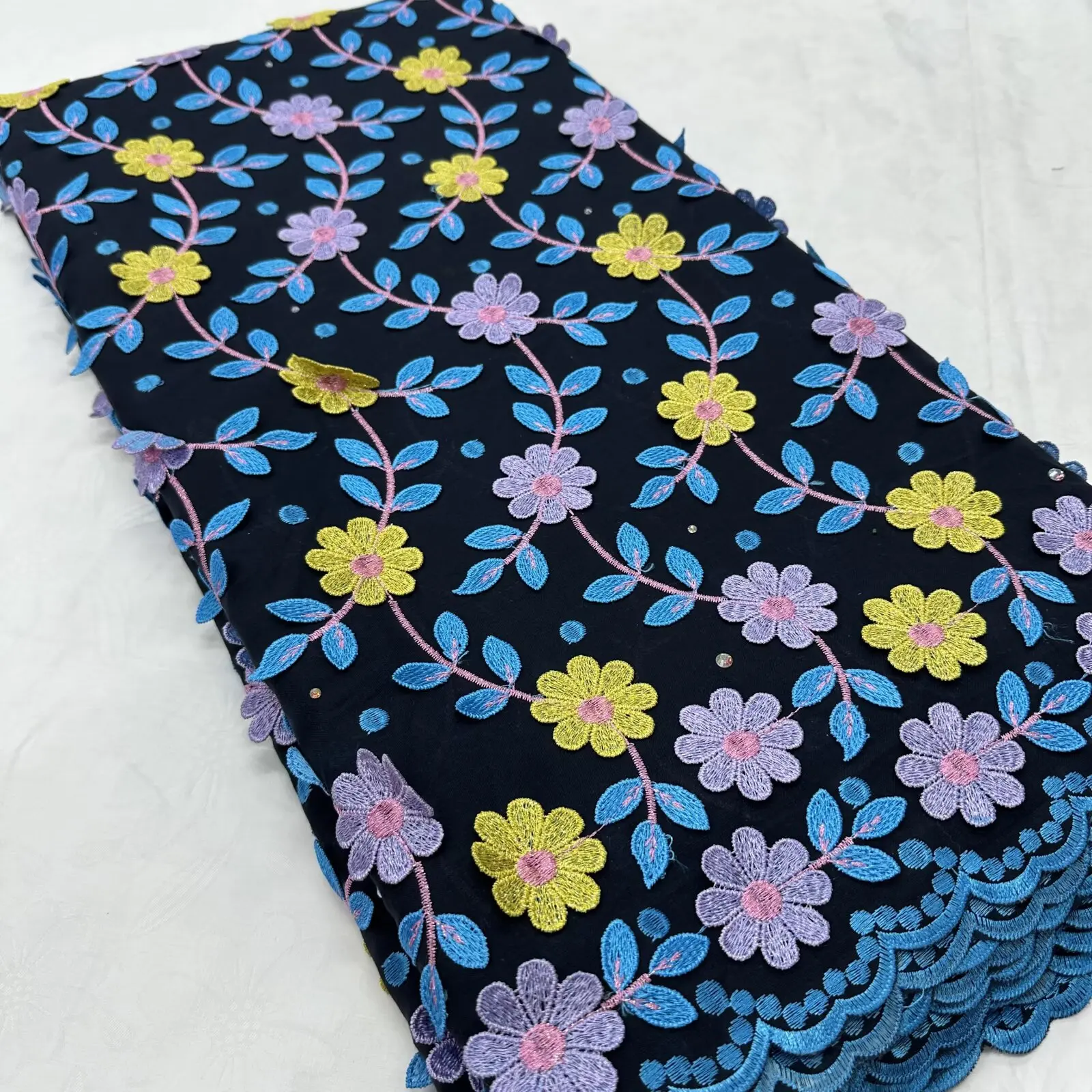 3d Fiori Applique Tessuto di pizzo di cotone Qualità Nigeriano Africano Svizzero Voile Tessuto di pizzo per cucire Le donne Festa di nozze Dr Hm94-1