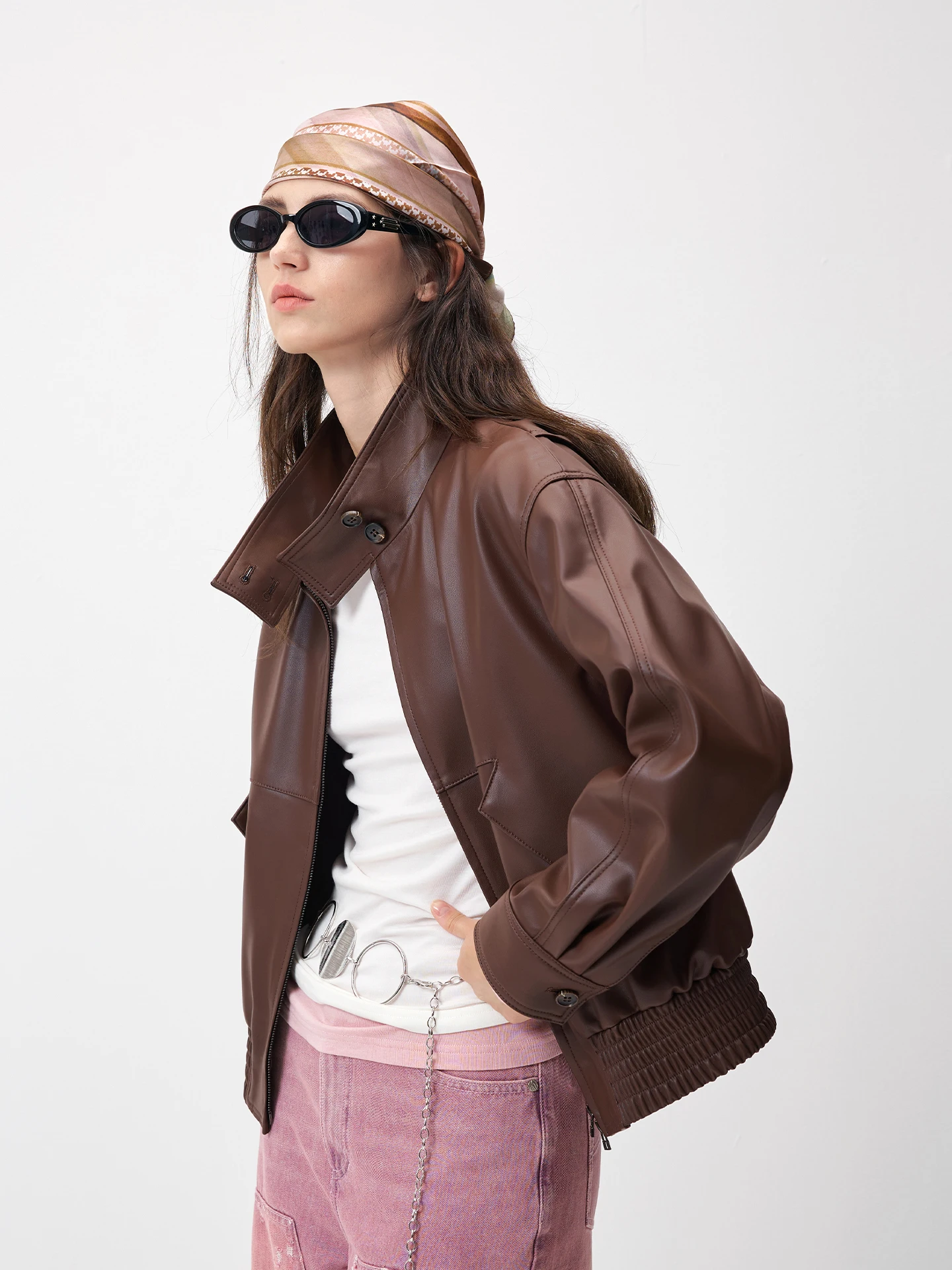 クールなレザージャケット レディース シープスキン 本革コート レトロスタイル 通勤 風 ポケットディテール スタンダードフィット プロフェッショナルケア