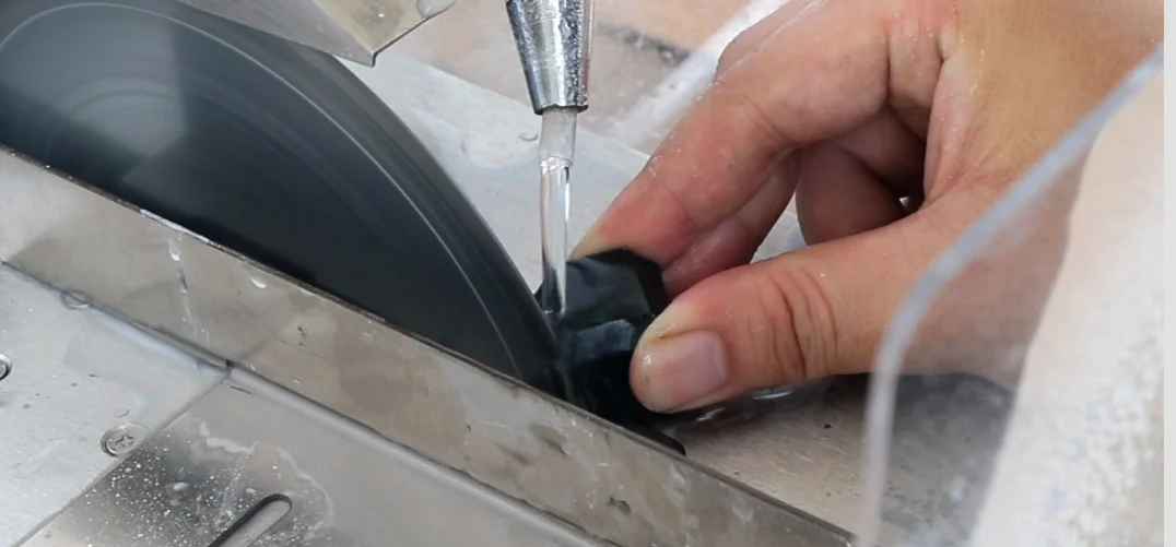 آلة صقل وتشكيل الأحجار الكريمة - مراجعة Facet Machine Gemstone Cutting وسعره