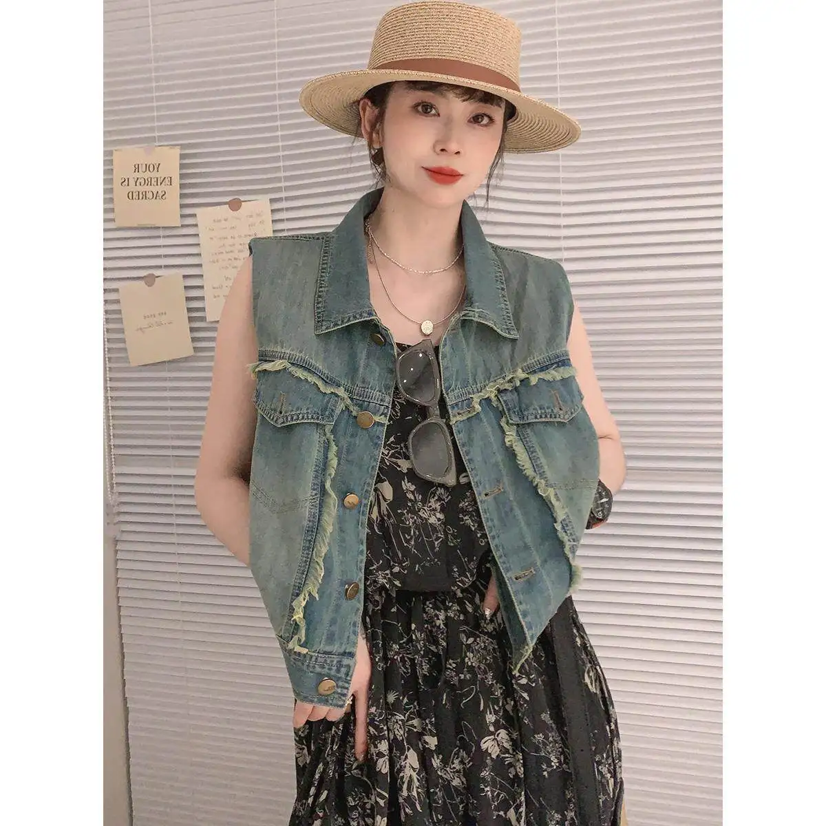 Vintage Distressed Denim Vest for Women Sleeveless Jean Waistcoat with Frayed Edges Casual Loose Crop Jacket for Spring Summer
