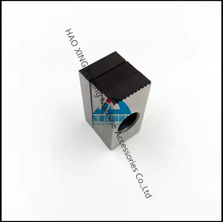 Pezzi di ricambio per macchine da stampa Tampone di presa per accessori per stampa offset Mitsubishi Tampone di presa 7 * 15 * 20 mm Pinza di alta qualità