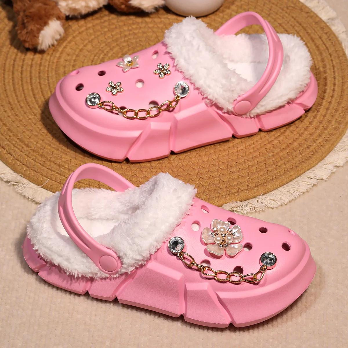 Mädchen-Clogs mit Fellfutter, gemütliche, bequeme Winter-Hausschuhe, weiche, warme Hausschuhe für Kleinkinder und größere Kinder, Modell 3057. – Detail 7