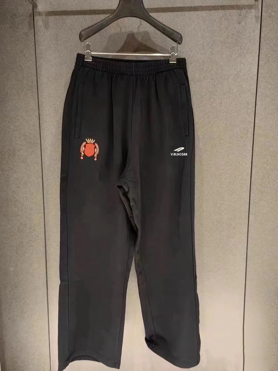 

Loose Fit Sports Pants for Men And Women Manchester United Soccer Fooall Trousers Youth Trendy Straight Leg Casual Pants
