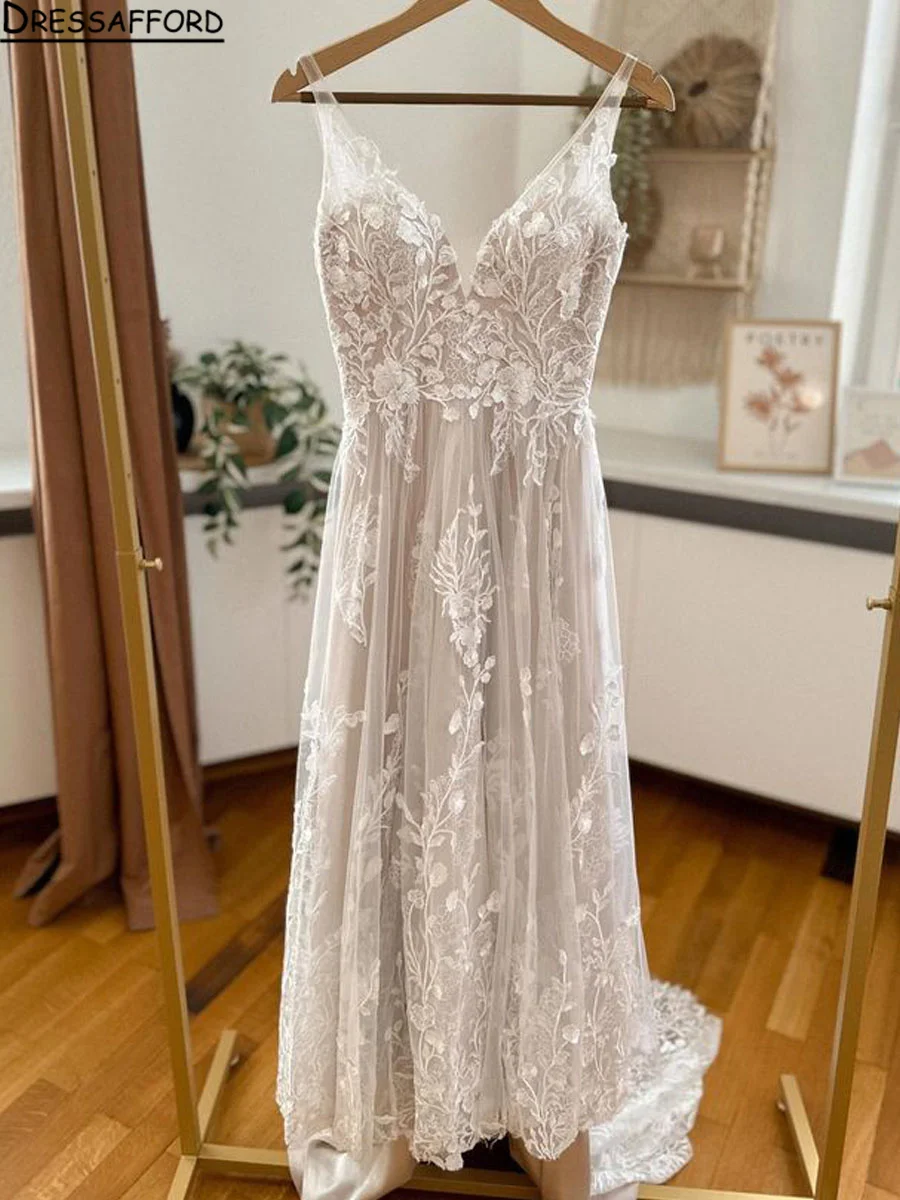 Bohemian Wedding Dresses V-Neck Appliques Lace Spaghetti Strap A-Line Beach Princes Wedding Bridal Gown 2024 Plus Size