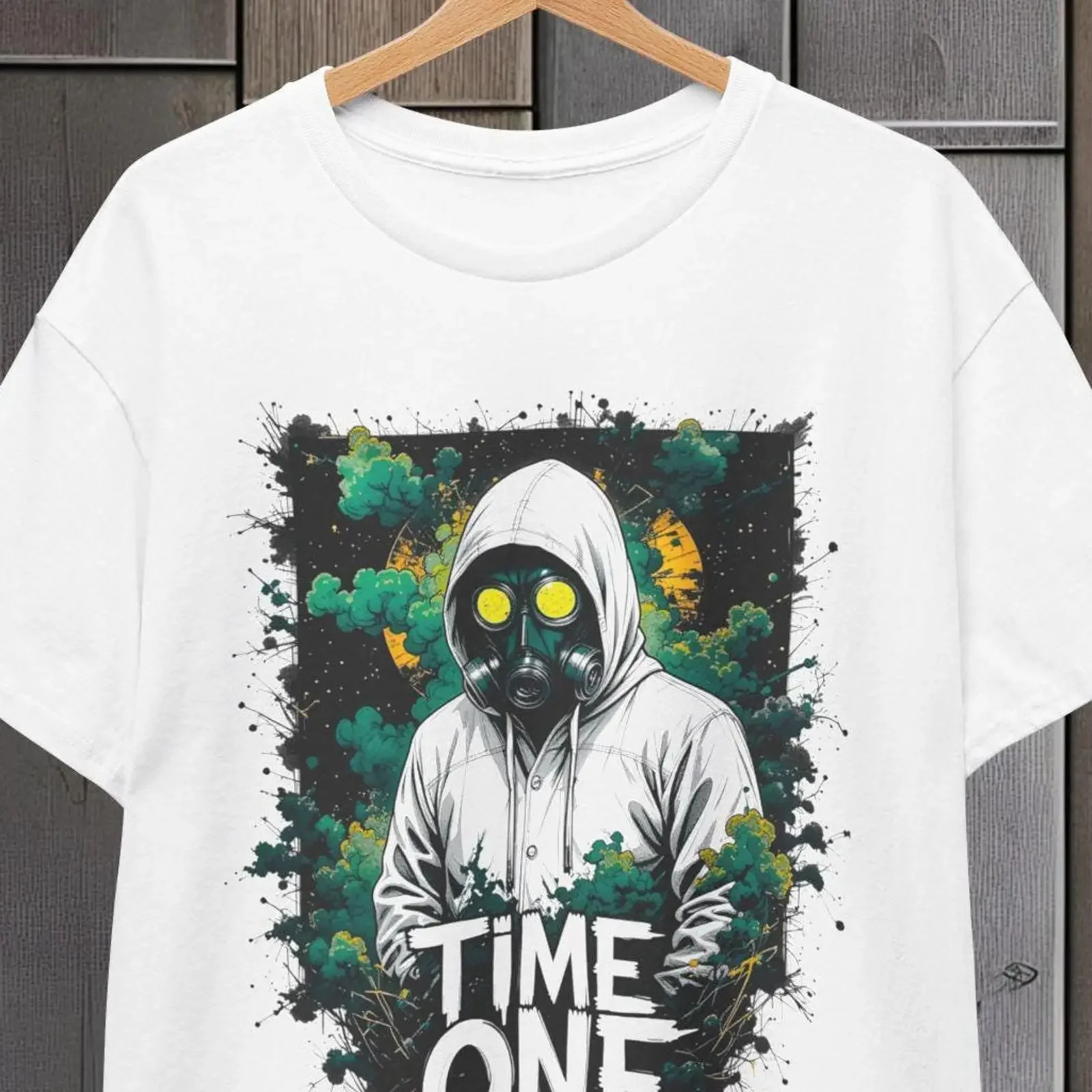 Gas Mask Hooded Man T Shirt Apocalypse Survival Urban Dystopian Post Apocalyptic Distressed Casual vintage Washed fashion
