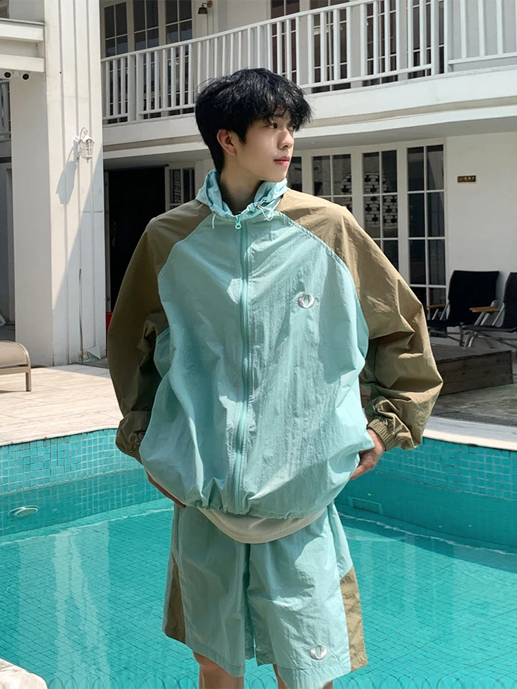 

Blue Outdoor Men's Summer Sportswear Set Quick Dry Five-Part Shorts And Jacket Combo Polyester Fiber Short Sleeve Five-Piece Set