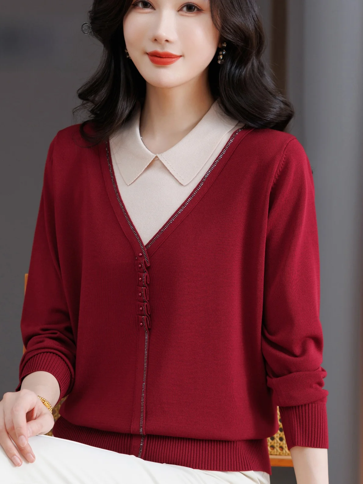 

Модный вязаный топ с воротником в стиле колор-блок для женщин среднего и старшего возраста, весенняя футболка для мам, удобная в носке.