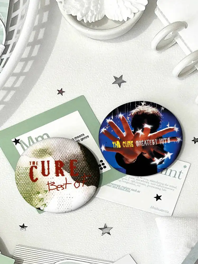 Badges de bande THE C-CURE, épingles à revers périphériques, broche ronde en fer blanc pour sac à bandoulière, accessoires cadeaux Souvenirs