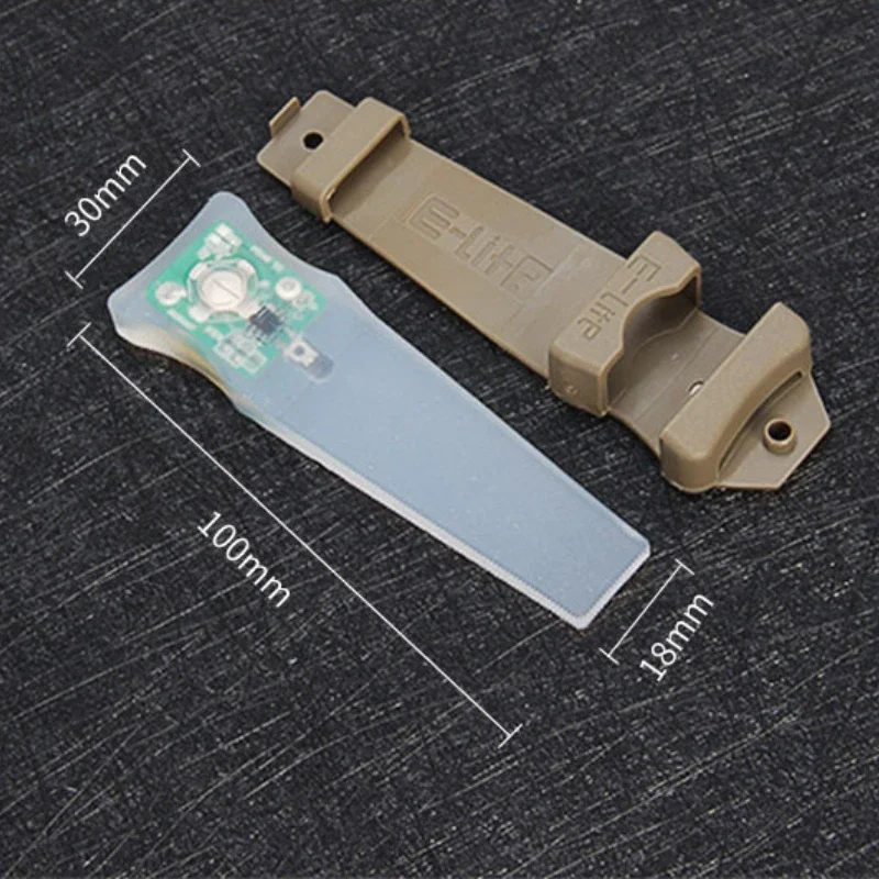 خوذة FMA التكتيكية أزرق فاتح أخضر أحمر IR ستروب مقاوم للماء في الهواء الطلق بقاء إشارة السلامة مصباح فلاش #6