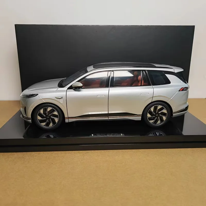 

Модель автомобиля Dongfeng Yipai Eπ 008, масштаб 1:18, из сплава, имитация, новая энергия, для коллекционирования, декора, демонстрации и подарков